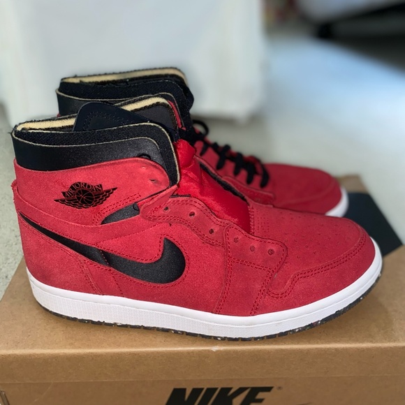 Nike Air Jordan 1 - Picture 4 of 5